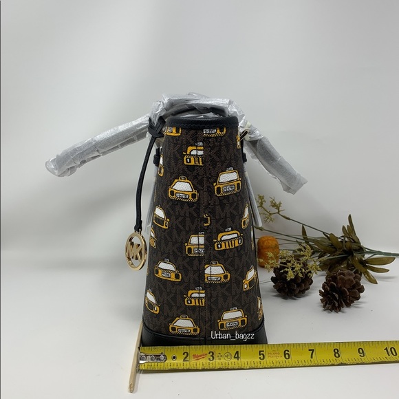 Michael Kors New York City JST SM Top Zip Tote - Picture 4 of 11